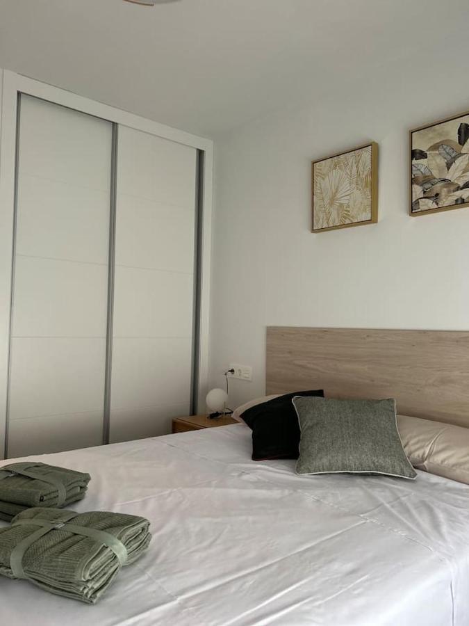 Apartamentos Breton 17 Suite Familiar Alicante Bagian luar foto