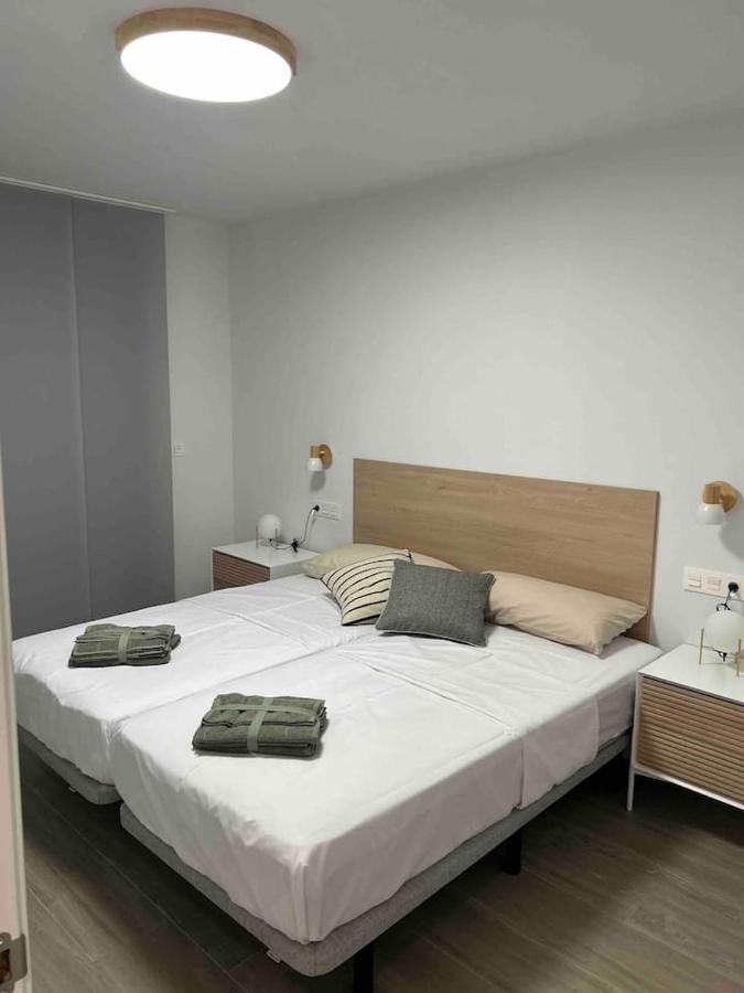 Apartamentos Breton 17 Suite Familiar Alicante Bagian luar foto