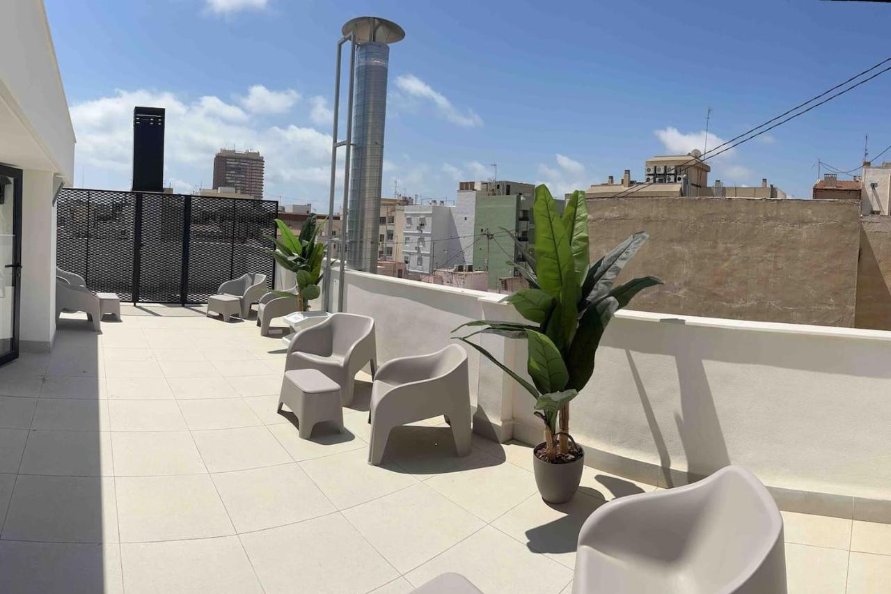 Apartamentos Breton 17 Suite Familiar Alicante Bagian luar foto