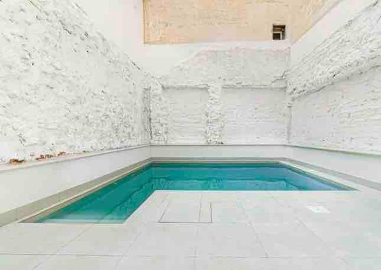 Apartamentos Breton 17 Suite Familiar Alicante Bagian luar foto